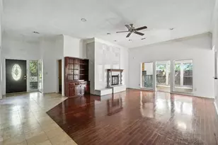 1744 Hartford Dr, Carrollton, TX 75007 - Photo 2