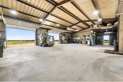 8085 Jackson Road, Krum, TX 76249 - Photo 22