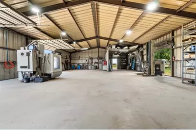 8085 Jackson Road, Krum, TX 76249 - Photo 26