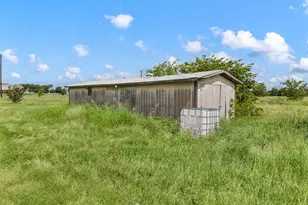 17711 James C. Jack Dr, Justin, TX 76247 - Photo 34