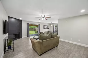 434 Stonehenge Dr, Arlington, TX 76014 - Photo 24