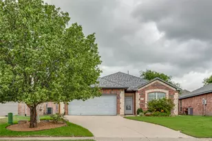 138 Lipan St, Greenville, TX 75402 - Photo 1