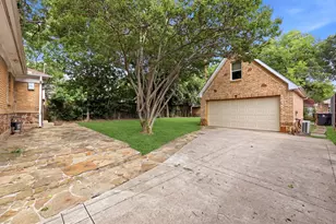 825 Thomasson Dr, Dallas, TX 75208 - Photo 22