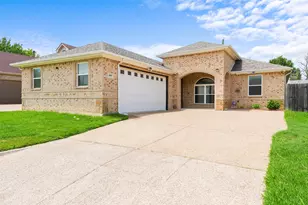 3807 Winding Rd, Arlington, TX 76016 - Photo 2