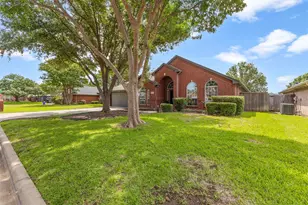 1520 Hampton Dr, Mansfield, TX 76063 - Photo 1