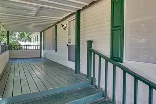 652 Middle Windsor Rd, McGregor, TX 76657 - Photo 2