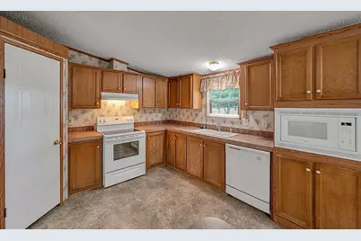 652 Middle Windsor Road, McGregor, TX 76657 - Photo 10