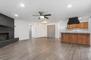 1933 Century Dr, Waco, TX 76712 - Photo 8