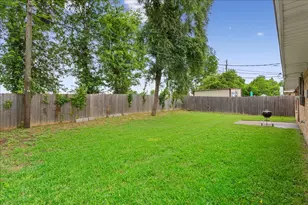 1933 Century Dr, Waco, TX 76712 - Photo 24