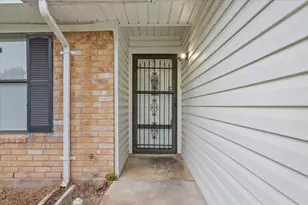 1933 Century Dr, Waco, TX 76712 - Photo 4