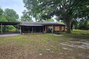 508 Lilac Dr, Granbury, TX 76049 - Photo 2