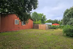 508 Lilac Dr, Granbury, TX 76049 - Photo 10