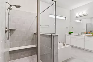 12767 Royal Oaks Ln, Farmers Branch, TX 75234 - Photo 14
