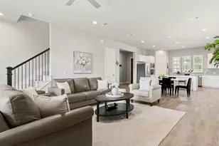 12767 Royal Oaks Ln, Farmers Branch, TX 75234 - Photo 10