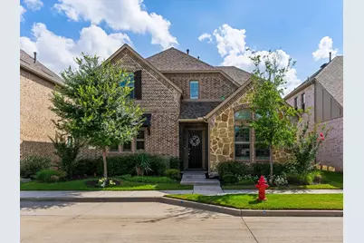 12767 Royal Oaks Lane, Farmers Branch, TX 75234 - Photo 2