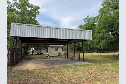 628 W 3rd Street, Burkburnett, TX 76354 - Photo 6