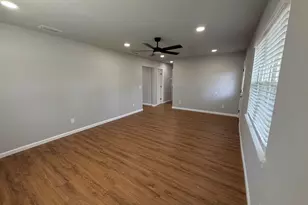 628 W 3rd St, Burkburnett, TX 76354 - Photo 22