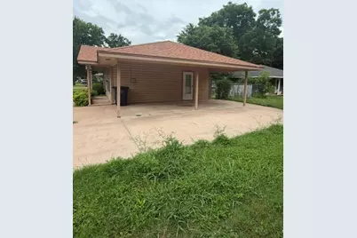 907 Hodge Street, Cleburne, TX 76033 - Photo 2