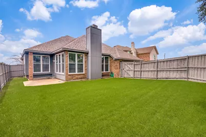 7013 Lo Chalmers Lane, Garland, TX 75043 - Photo 12