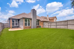 7013 Lo Chalmers Ln, Garland, TX 75043 - Photo 12