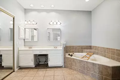 7013 Lo Chalmers Lane, Garland, TX 75043 - Photo 8