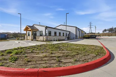 8400 Calmont Avenue, Fort Worth, TX 76116 - Photo 2
