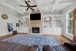 107 Iriquois Dr, Lake Kiowa, TX 76240 - Photo 8