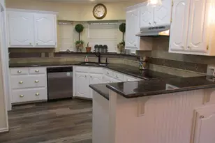 901 Lakeway Dr, Ennis, TX 75119 - Photo 26