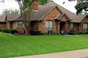 901 Lakeway Dr, Ennis, TX 75119 - Photo 30