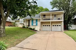 201 Oakridge Dr, Weatherford, TX 76086 - Photo 1