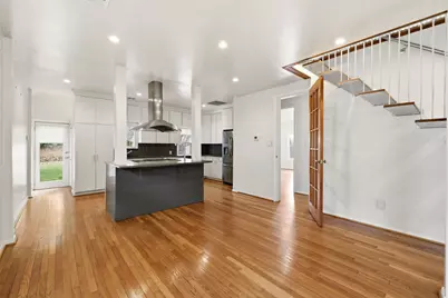 825 Thomasson Drive, Dallas, TX 75208 - Photo 8
