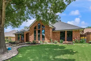 2908 Roaring Springs Rd, Grapevine, TX 76051 - Photo 2