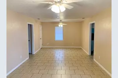 1807 N McDonald Avenue, Decatur, TX 76234 - Photo 2