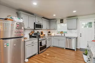 709 W Live Oak St, Alvord, TX 76225 - Photo 2