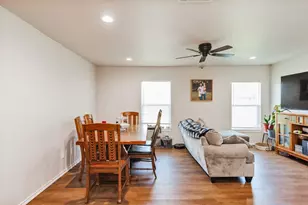 709 W Live Oak St, Alvord, TX 76225 - Photo 4