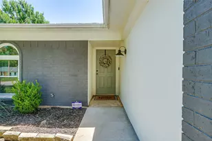 712 Poe St, Azle, TX 76020 - Photo 6