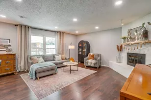 712 Poe St, Azle, TX 76020 - Photo 8