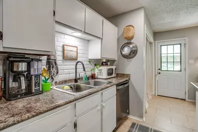 712 Poe Street, Azle, TX 76020 - Photo 24