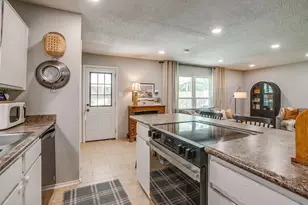 712 Poe St, Azle, TX 76020 - Photo 26