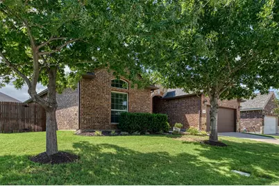 10 Ashlawn Court, Edgecliff Village, TX 76134 - Photo 2
