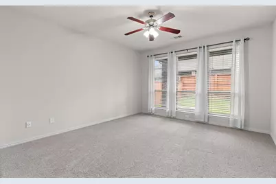 921 Montgomery Way, Lantana, TX 76226 - Photo 18