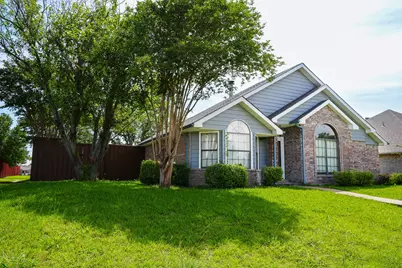 8809 Pheasant Run Drive, Rowlett, TX 75089 - Photo 2
