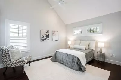 656 Bishop Heights Lane, Dallas, TX 75208 - Photo 10