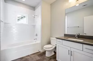 656 Bishop Heights Ln, Dallas, TX 75208 - Photo 16