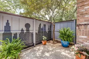 4933 Skillman St, Dallas, TX 75206 - Photo 2