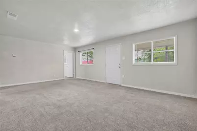 614 SW 15th Avenue, Mineral Wells, TX 76067 - Photo 6