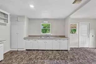 614 SW 15th Ave, Mineral Wells, TX 76067 - Photo 14