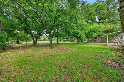 614 SW 15th Avenue, Mineral Wells, TX 76067 - Photo 4