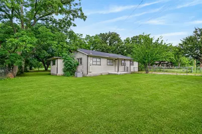 614 SW 15th Avenue, Mineral Wells, TX 76067 - Photo 2