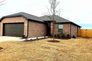 1410 Brindle Dr, Greenville, TX 75402 - Photo 2